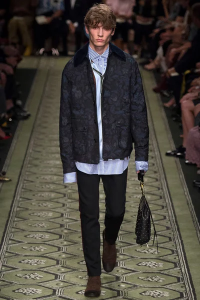 Look 67